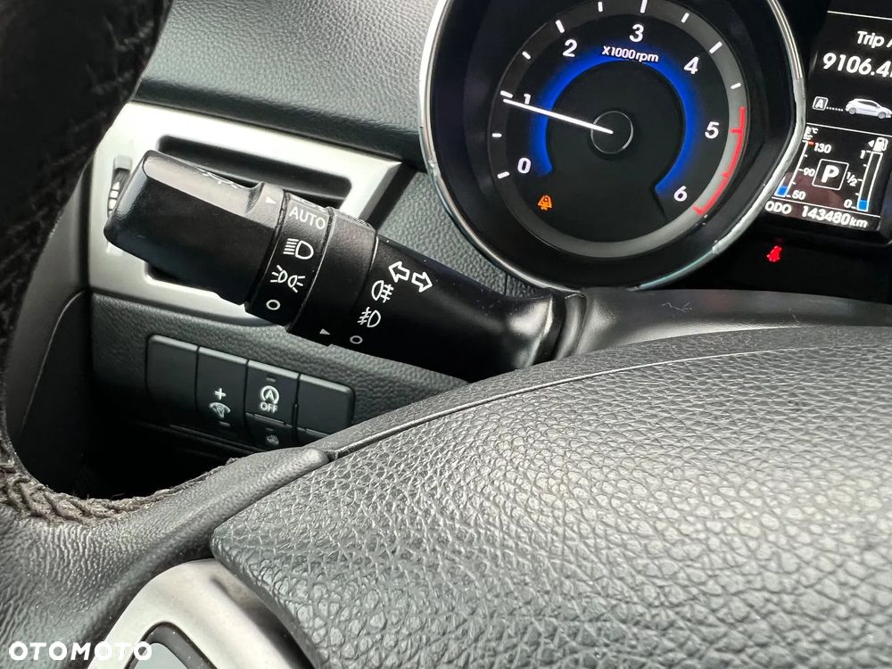 Hyundai i30 1.6 CRDi Automatik Style - 34