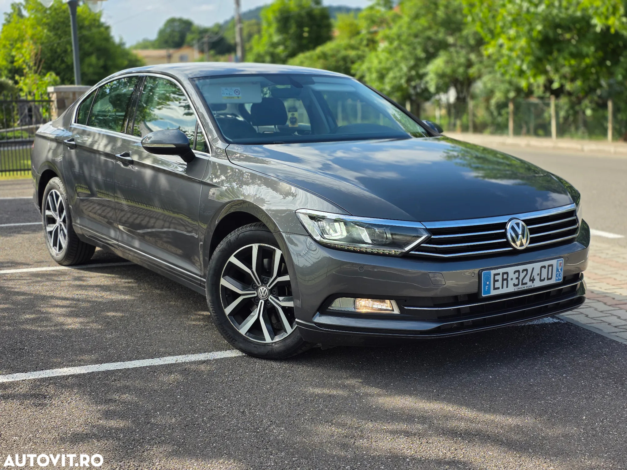Volkswagen Passat 1.6 TDI (BlueMotion Technology) DSG Trendline - 2
