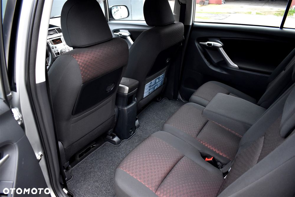 Toyota Verso 1.8 Multidrive Edition - 11