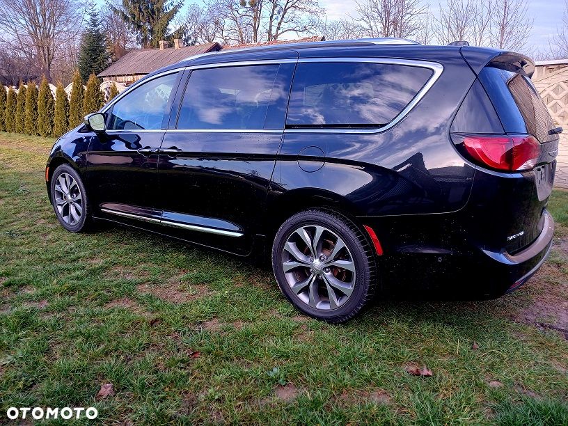 Chrysler Pacifica - 9