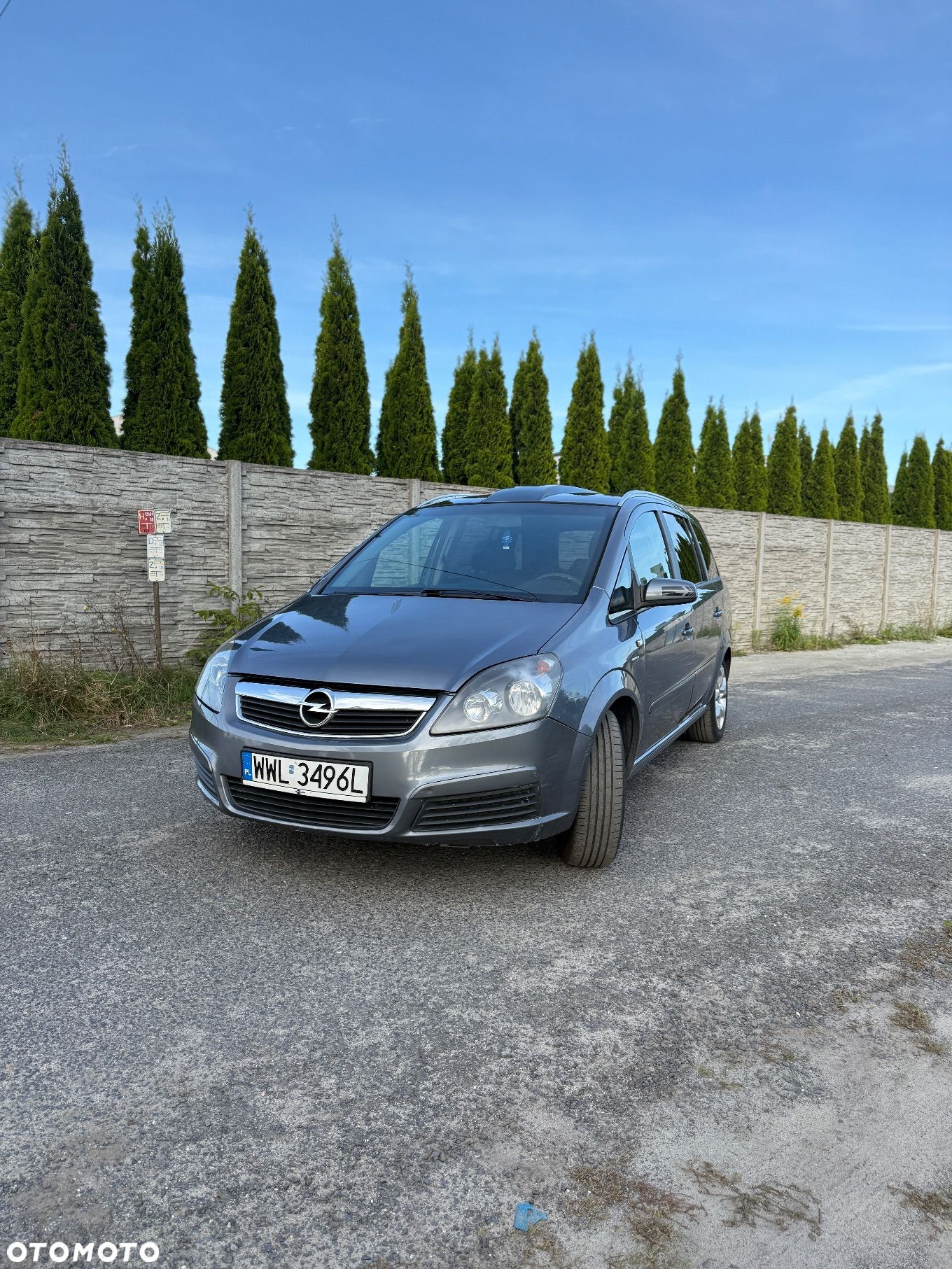 Opel Zafira 1.8 Cosmo - 1