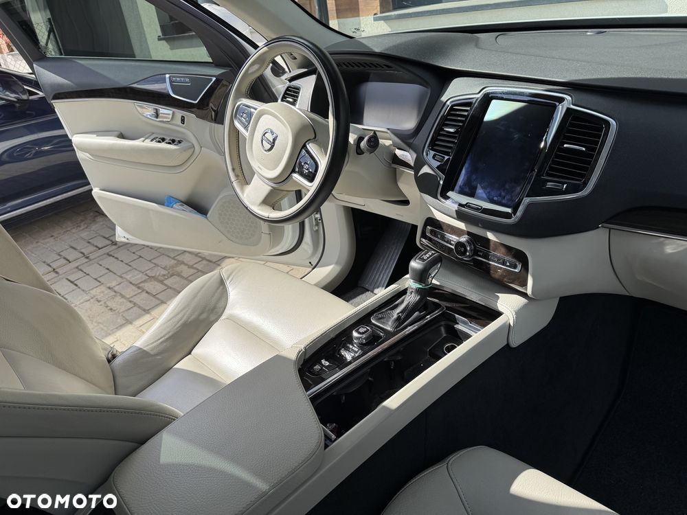 Volvo XC 90 - 15