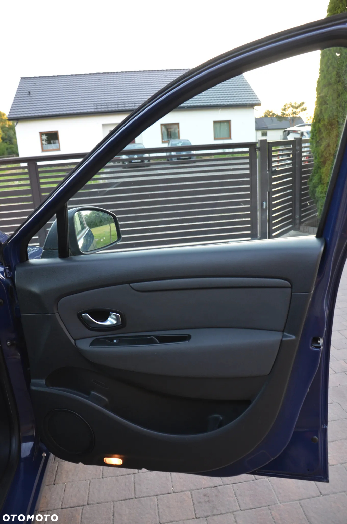 Renault Scenic 1.6 16V 110 Authentique - 17