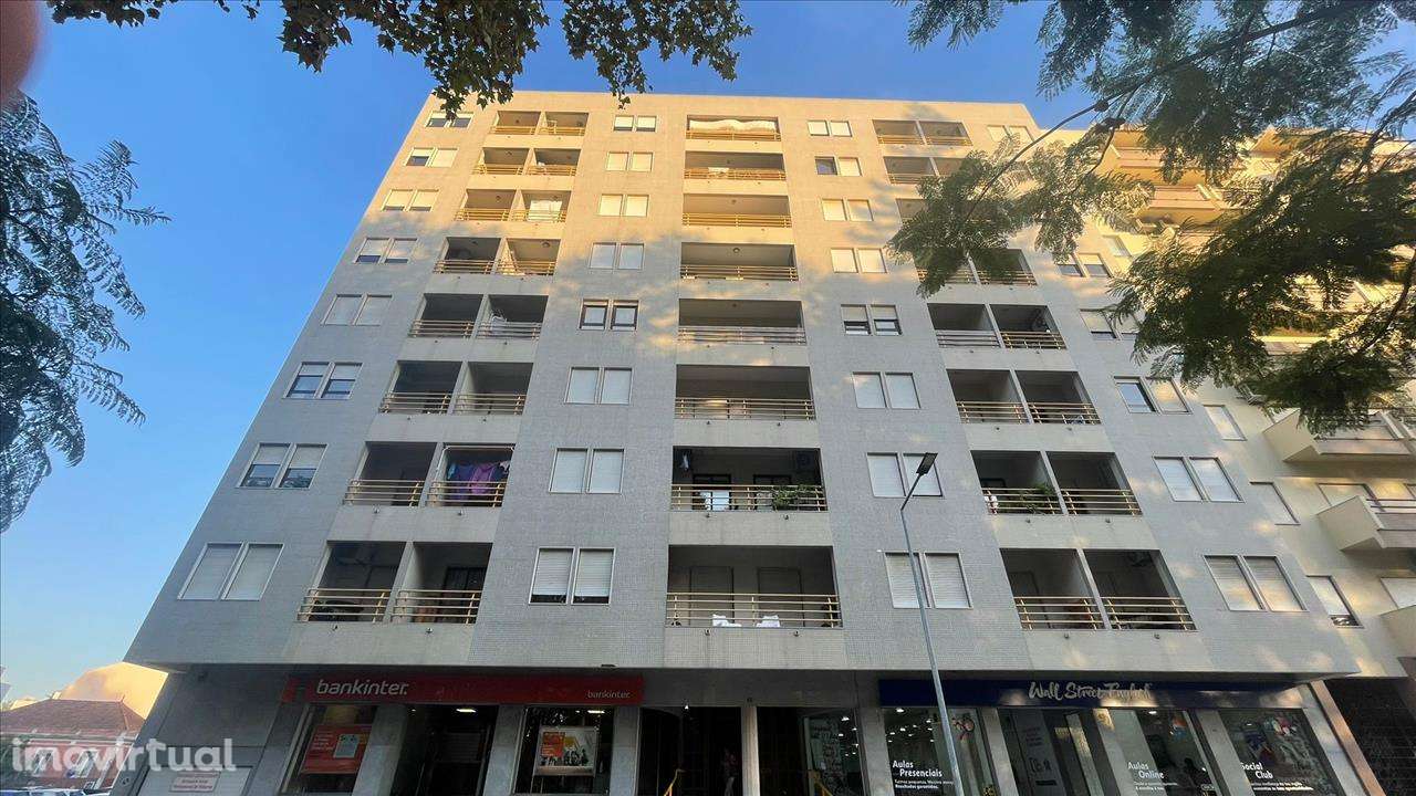 APARTAMENTO T3 ARRENDADO ATÉ AGOSTO DE 2026, EM SETÚBAL - Grande imagem: 3/12