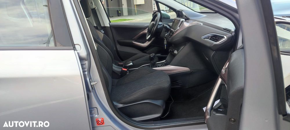 Peugeot 2008 - 6