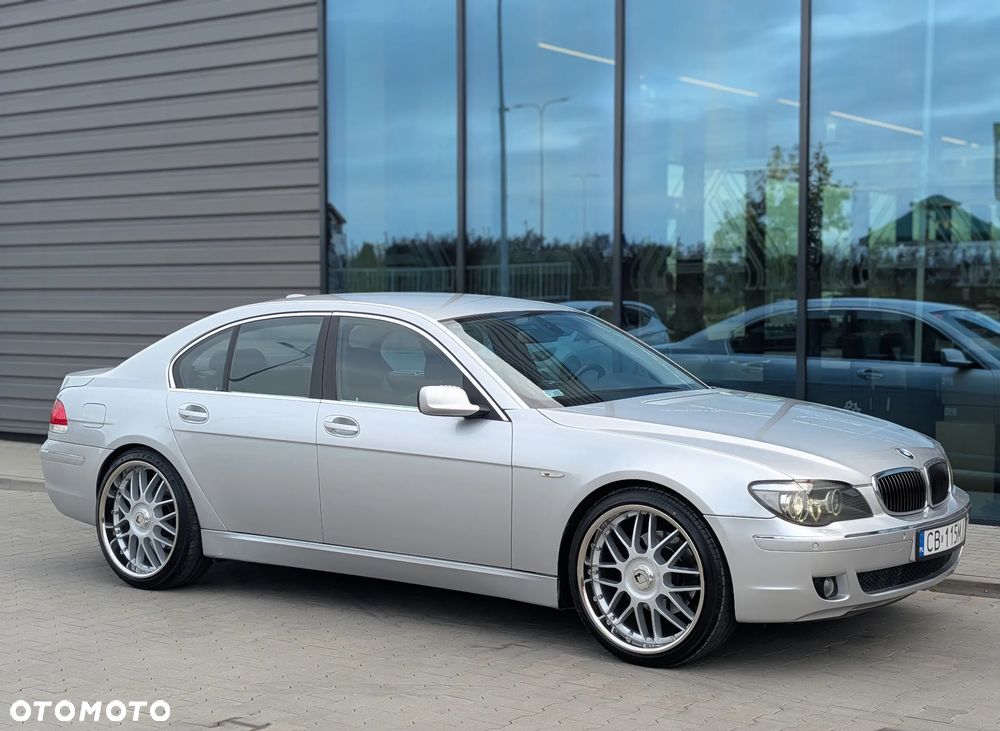 BMW Seria 7 740i - 11