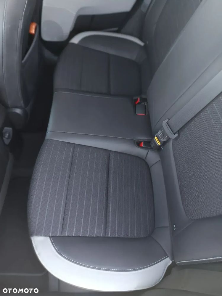 Kia Stonic 1.4 L - 32