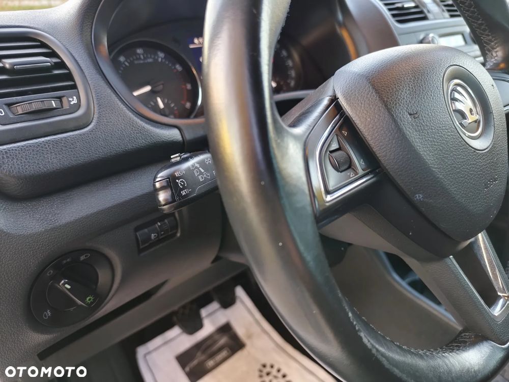 Skoda Fabia 1.2 HTP STYLE Edition - 30