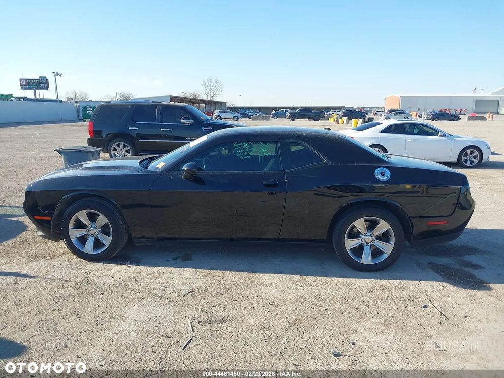Dodge Challenger - 14