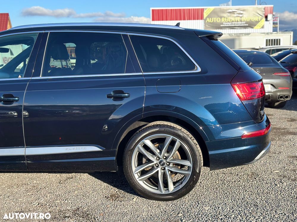 Audi Q7 - 36