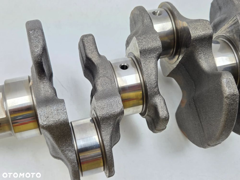 WAŁ KORBOWY PEUGEOT CITROEN FORD TOYOTA 1.5 BLUE HDI  YH01 - 10