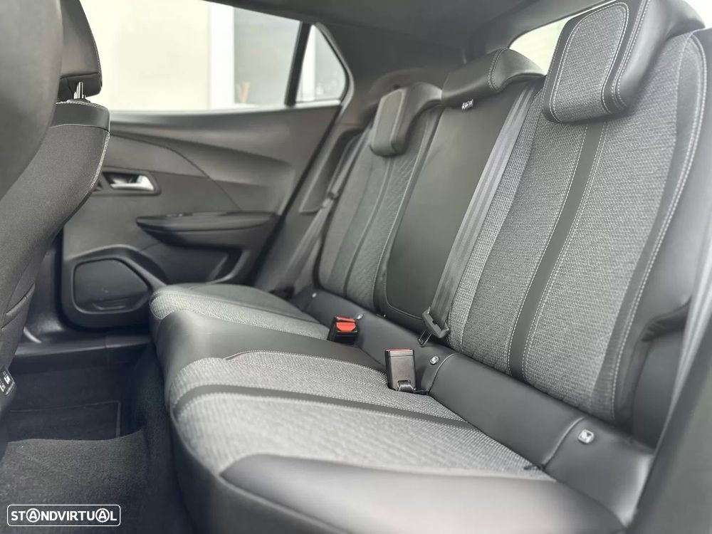 Peugeot 2008 Hybrid 145 e-DSC Allure - 14