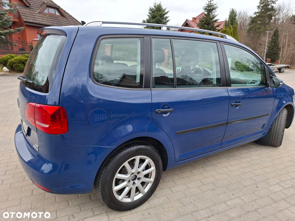 Volkswagen Touran - 6