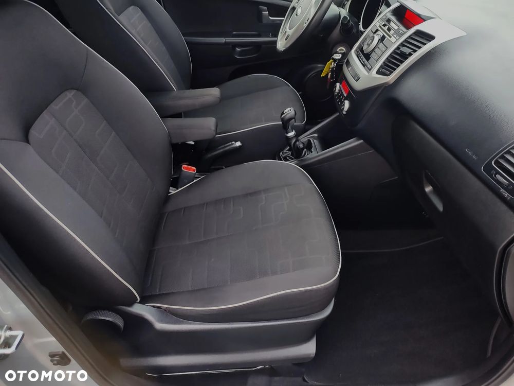 Kia Venga 1.4 CVVT ISG Vision - 31