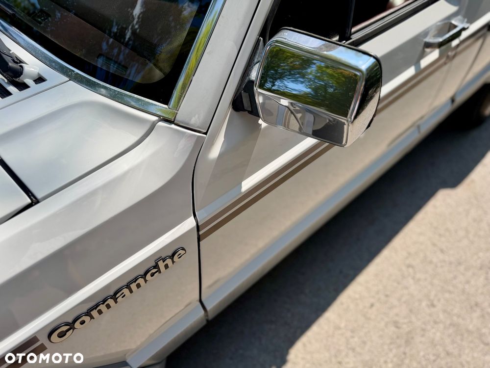 Jeep Comanche - 13