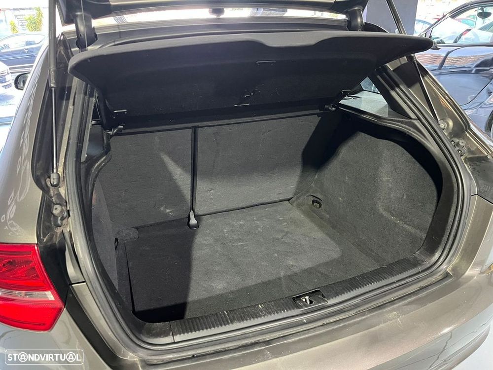 Audi A3 Sportback 1.6 TDI DPF S tronic S line Sport Pack - 29