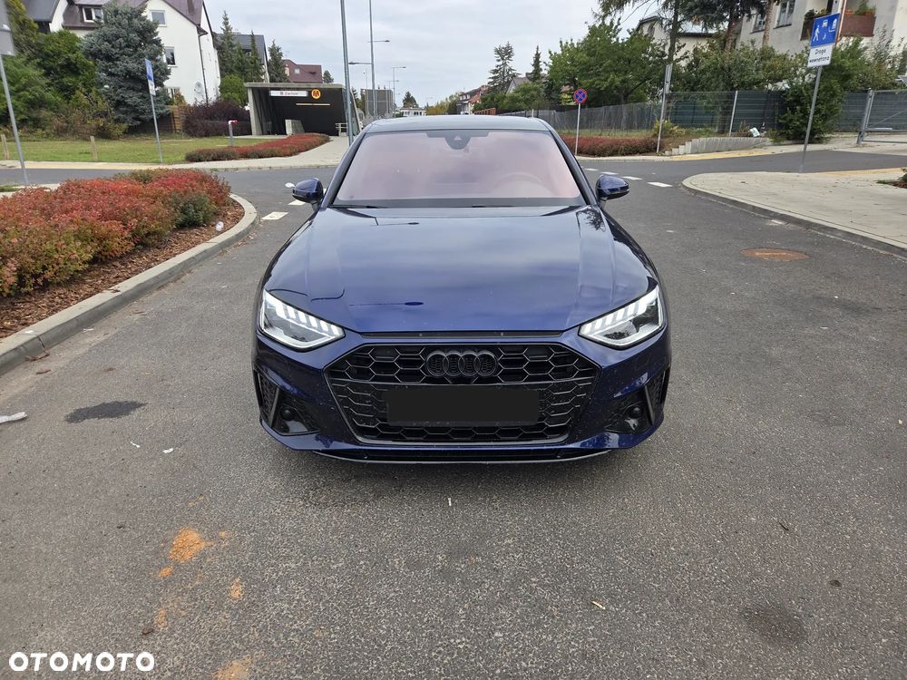 Audi A4 - 4