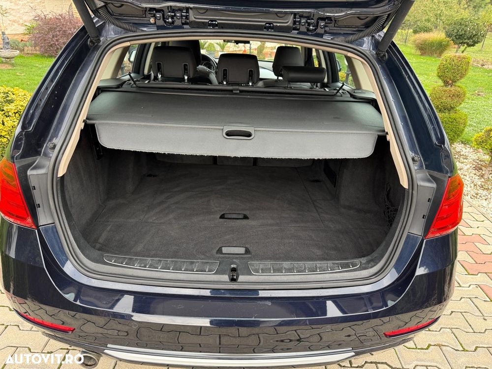 BMW Seria 3 318d xDrive Luxury Line - 13