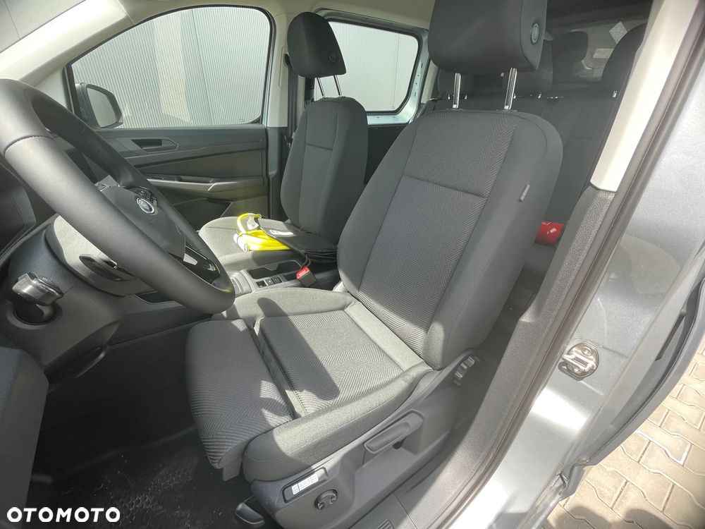 Ford Transit Connect - 23