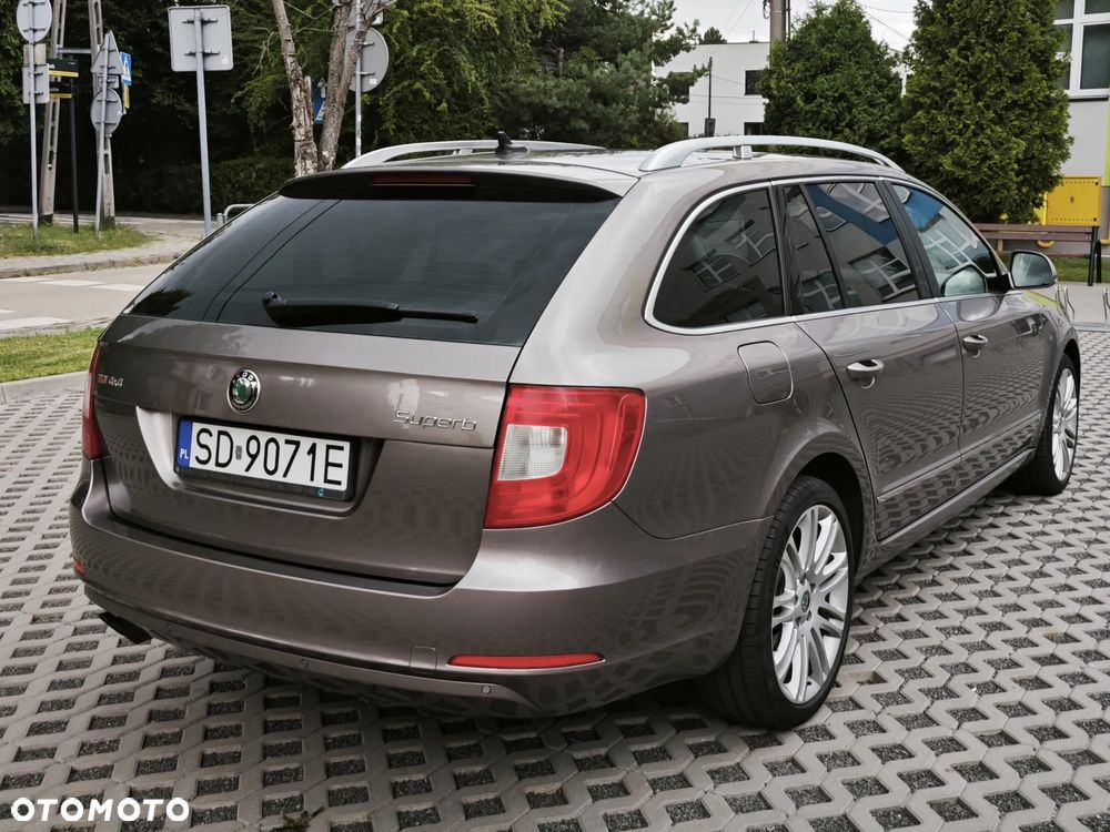 Skoda Superb 2.0 TDI Elegance - 8