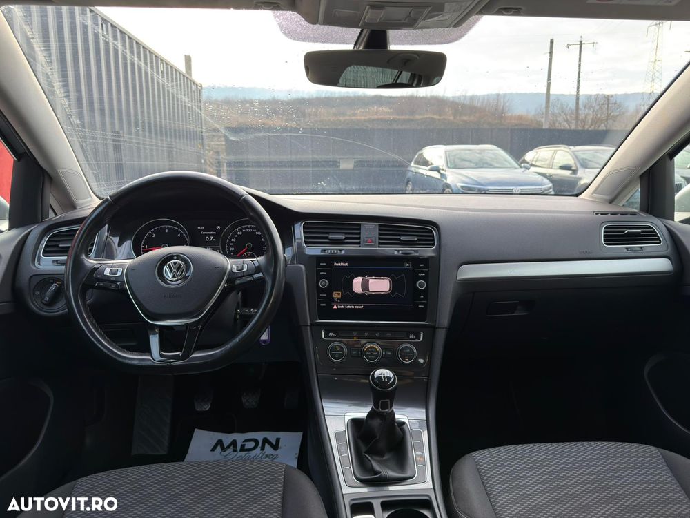 Volkswagen Golf 1.6 TDI SCR Comfortline - 14