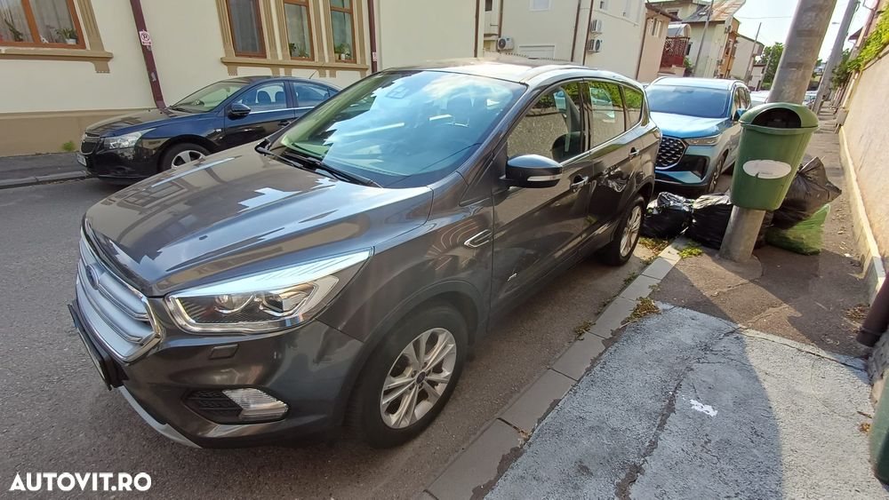 Ford Kuga 2.0 TDCi 4WD Powershift Titanium - 4