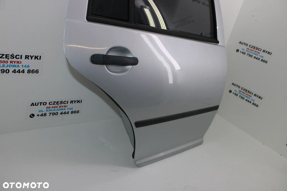VW Golf IV Kombi Drzwi Prawy Tył LA7W - 2