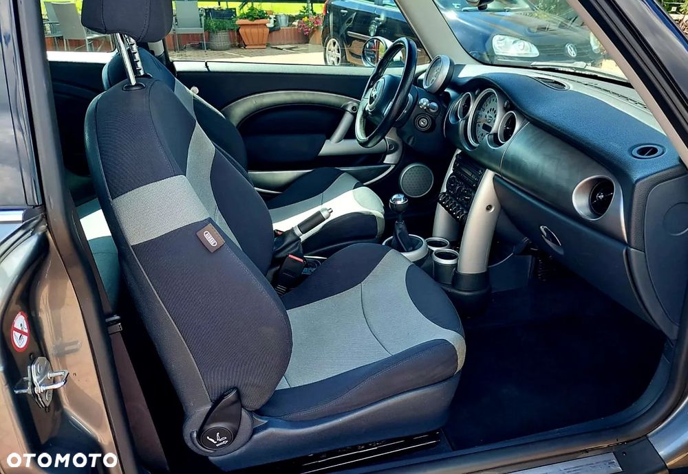 MINI Cooper S Standard - 11