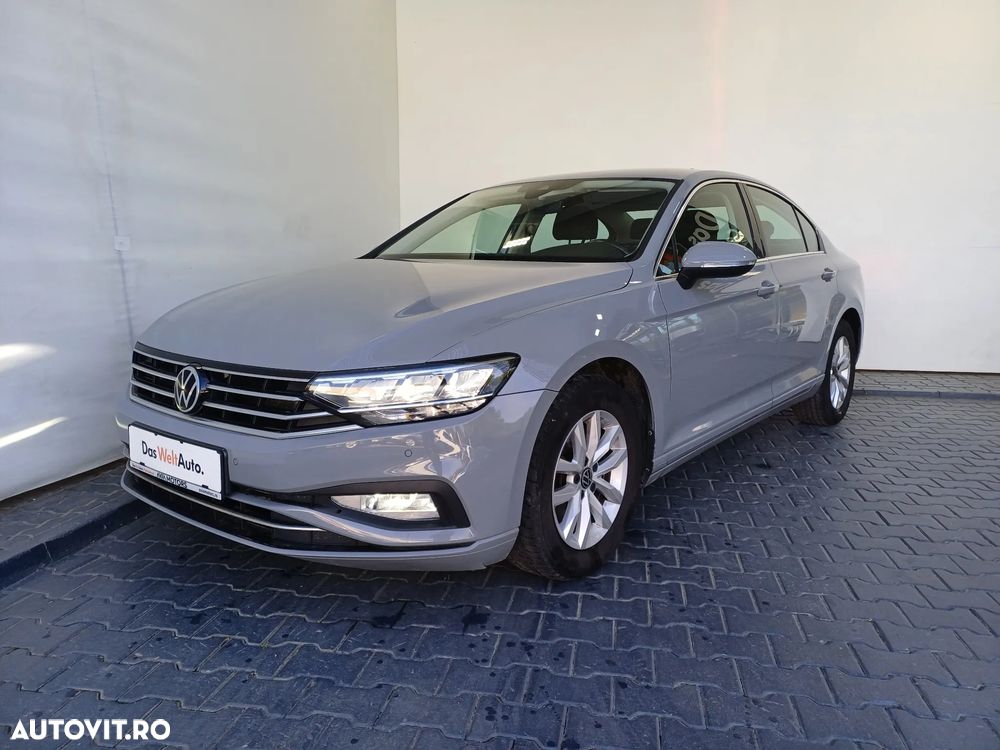 Volkswagen Passat 1.5 TSI ACT DSG Comfortline - 2