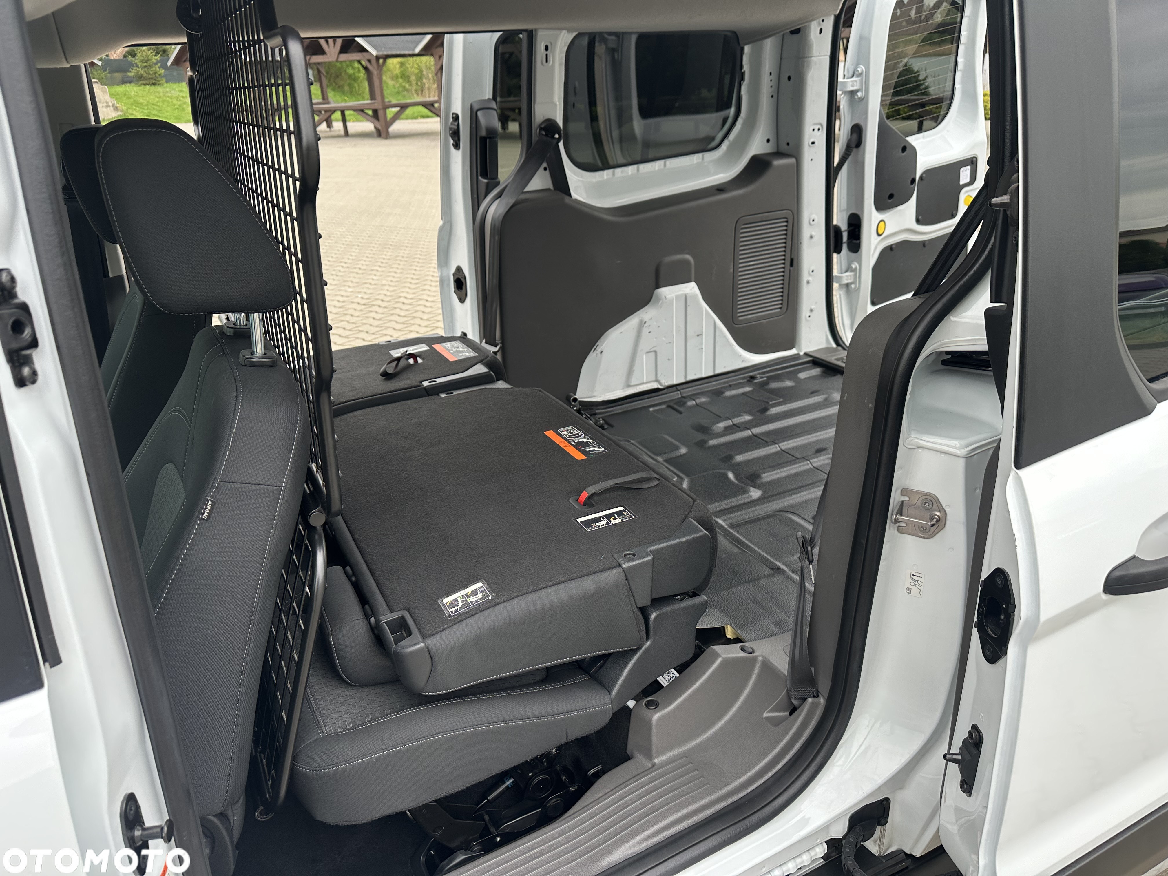 Ford Transit Connect - 18