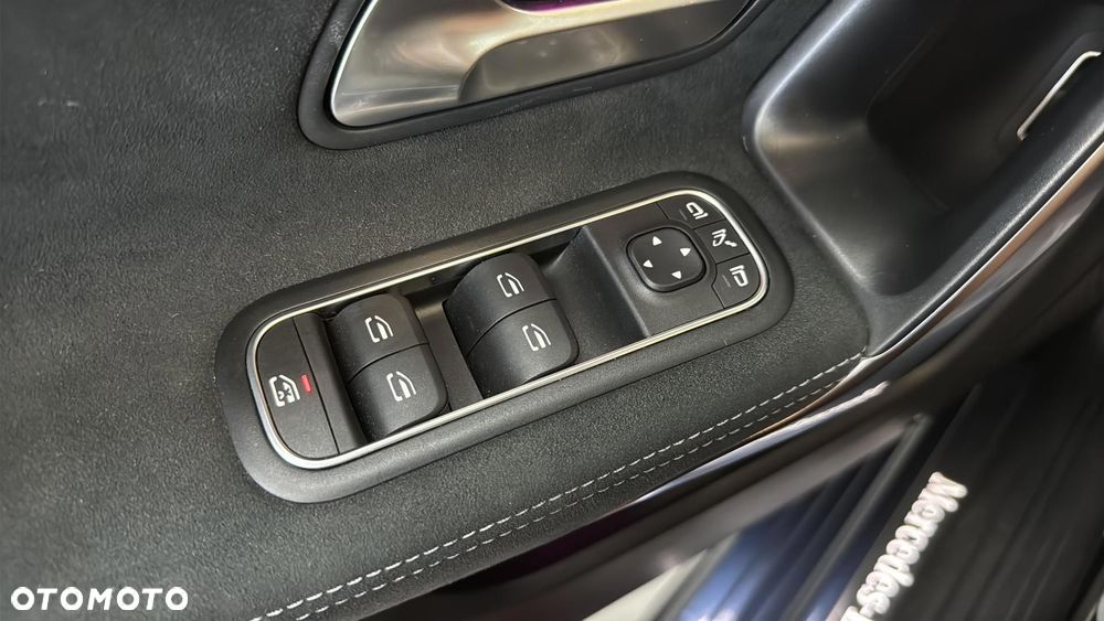 Mercedes-Benz CLA 250 4-Matic AMG Line 7G-DCT - 31