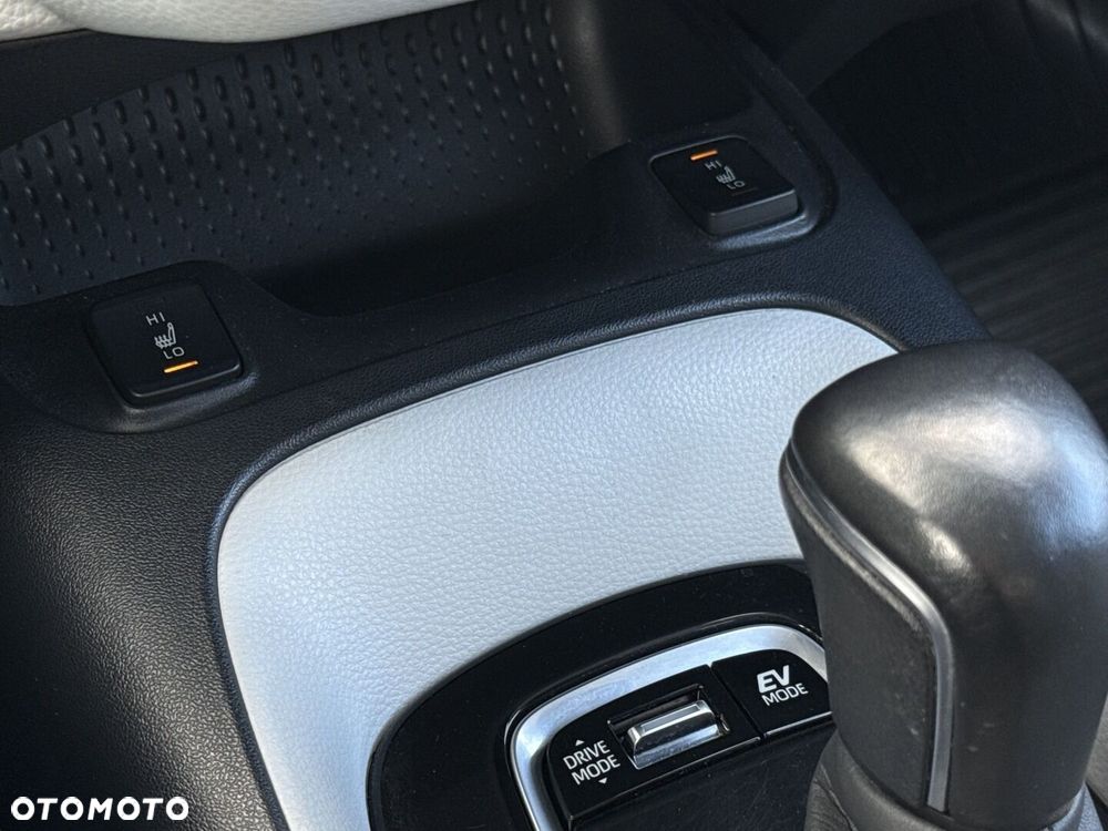 Toyota Corolla 2.0 Hybrid Comfort - 17