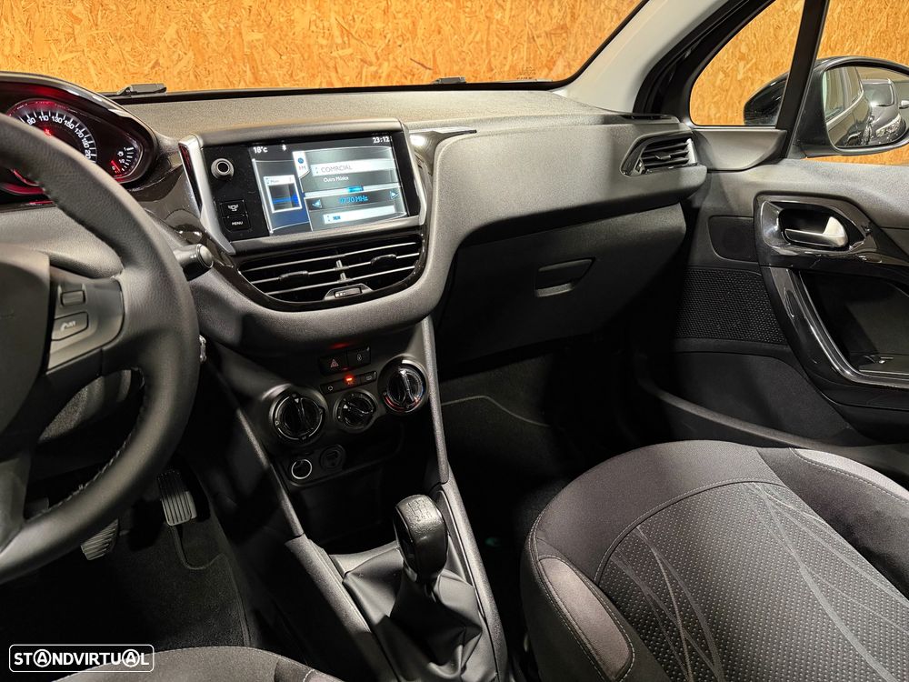 Peugeot 208 1.4 HDi Active - 9
