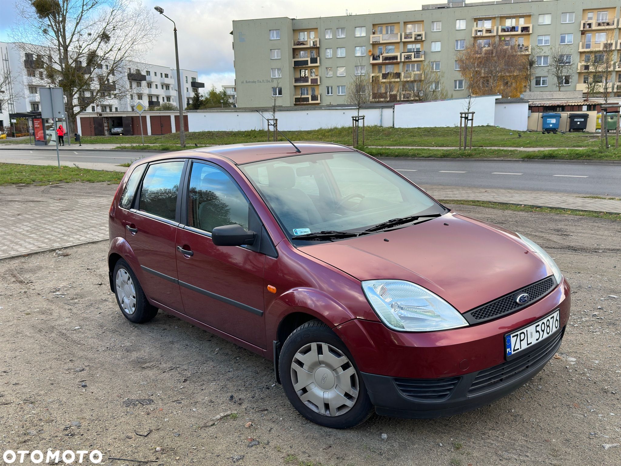 Ford Fiesta 1.3 Ambiente - 1