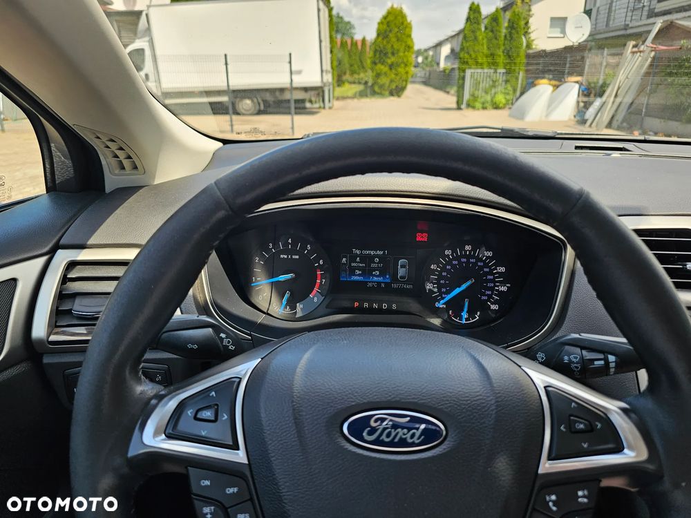 Ford Fusion - 13
