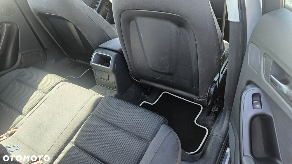 Audi A4 Limousine - 5