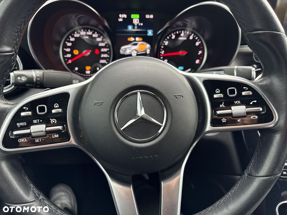 Mercedes-Benz GLC - 24