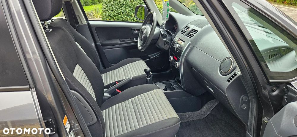 Suzuki SX4 1.6 VVT 4x2 City - 9