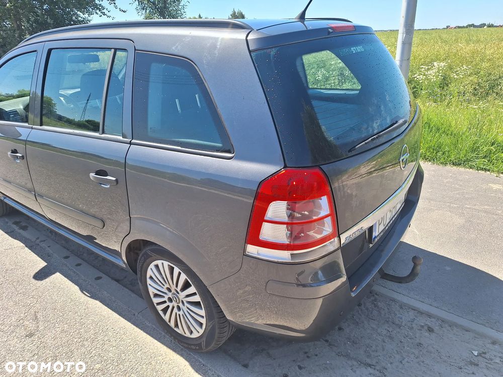 Opel Zafira 1.8 - 3