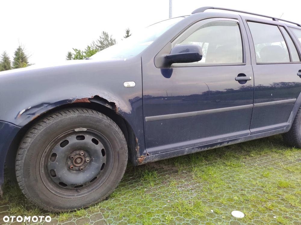 Volkswagen Golf - 5