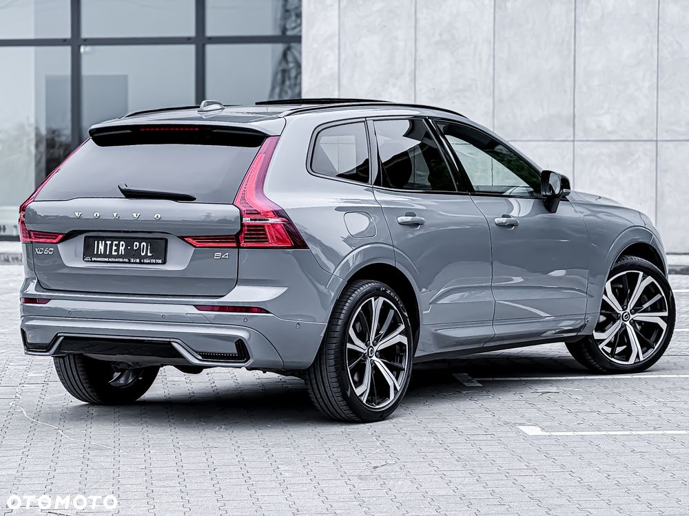 Volvo XC 60 B4 D Ultimate Dark - 12