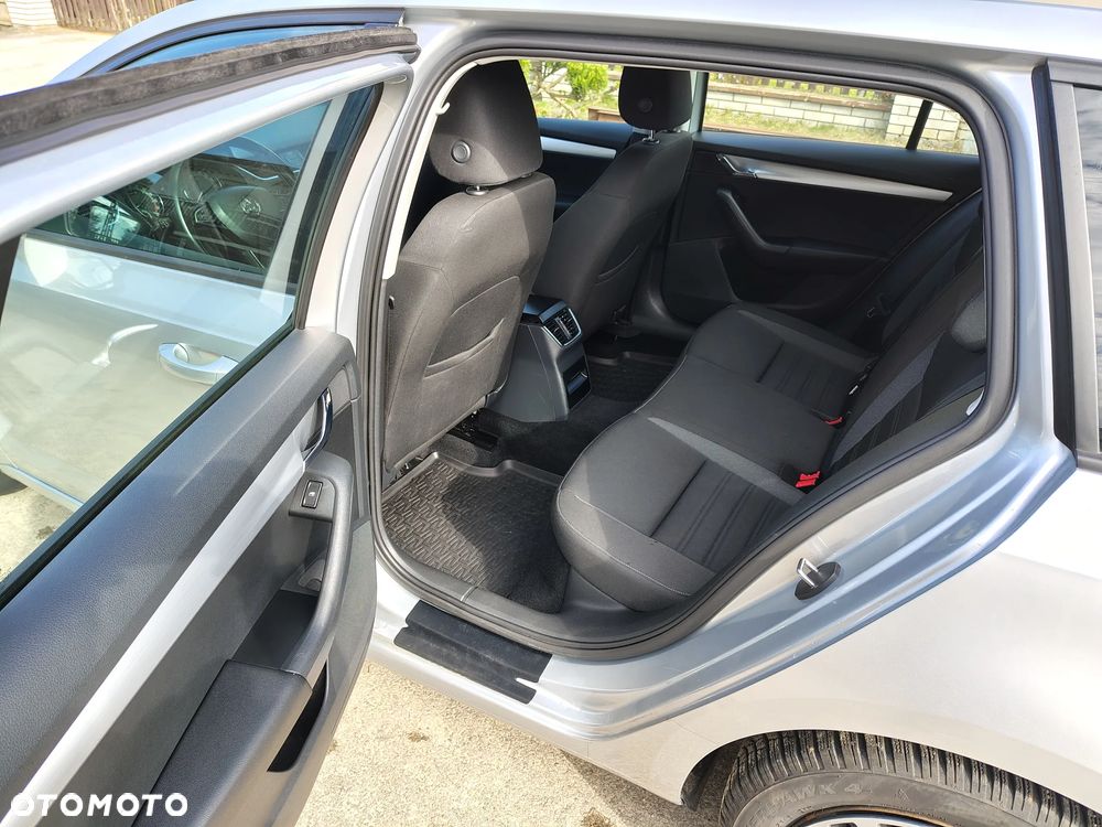 Skoda Octavia 1.6 TDI Ambition - 8