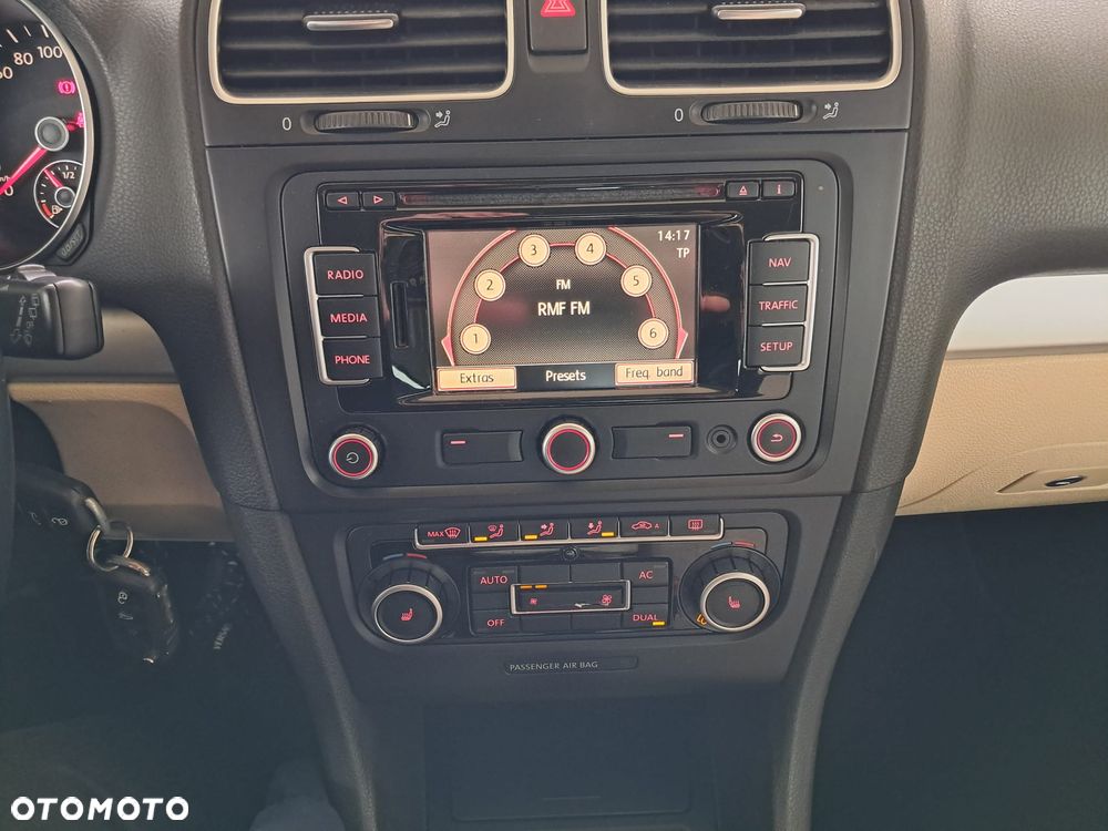 Volkswagen Golf 1.6 TDI BlueMot Comfortline - 22