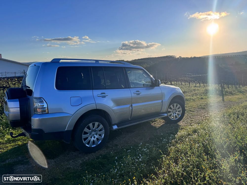 Mitsubishi Pajero 3.2 DI-D Auto Instyle - 1