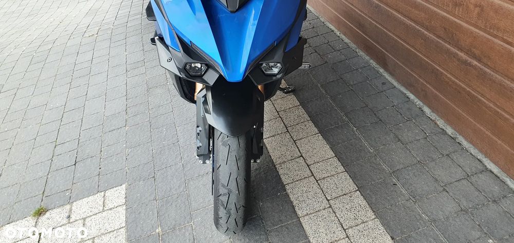 Suzuki GSX 1000 - 6
