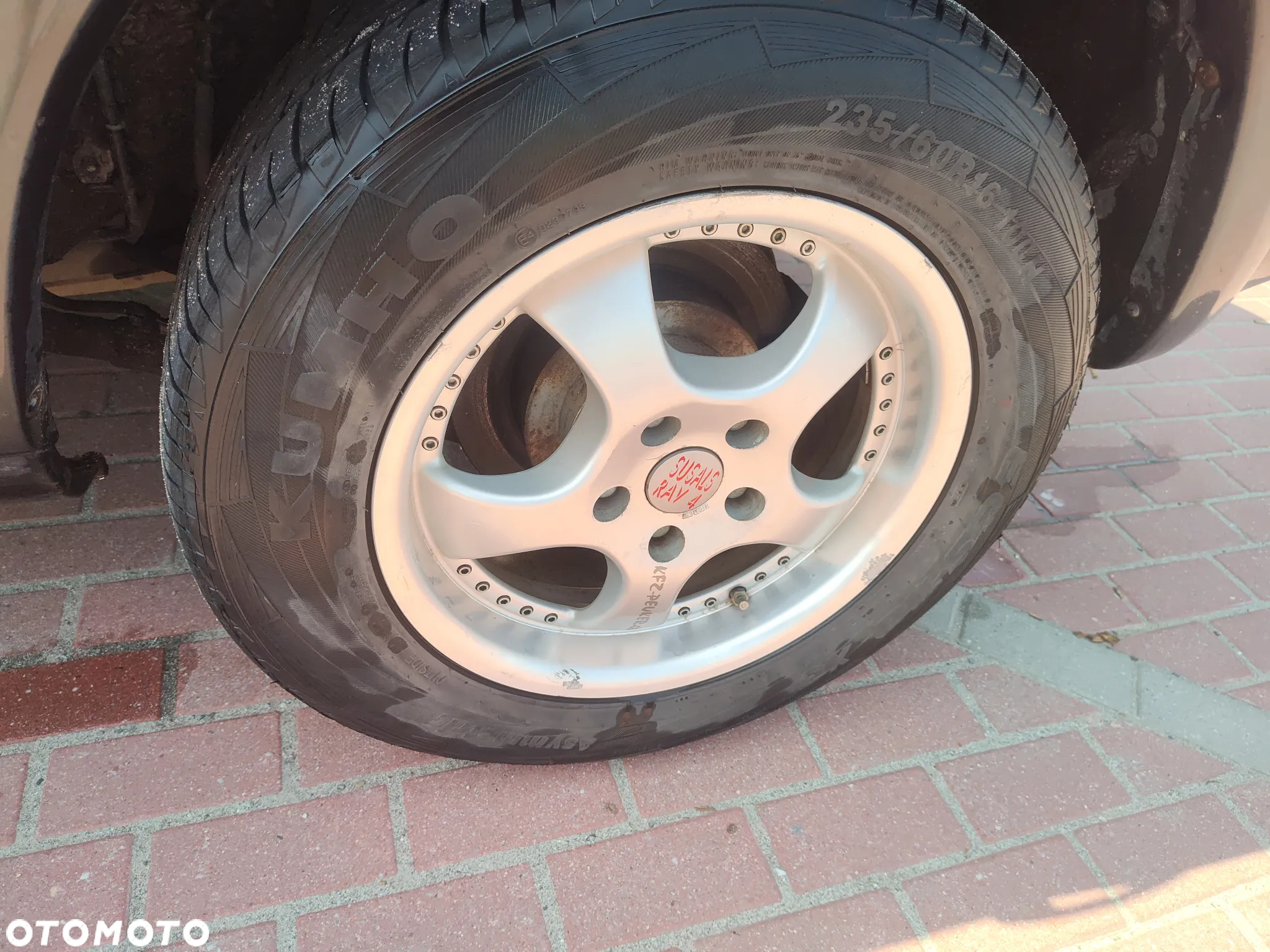 Toyota RAV4 - 6