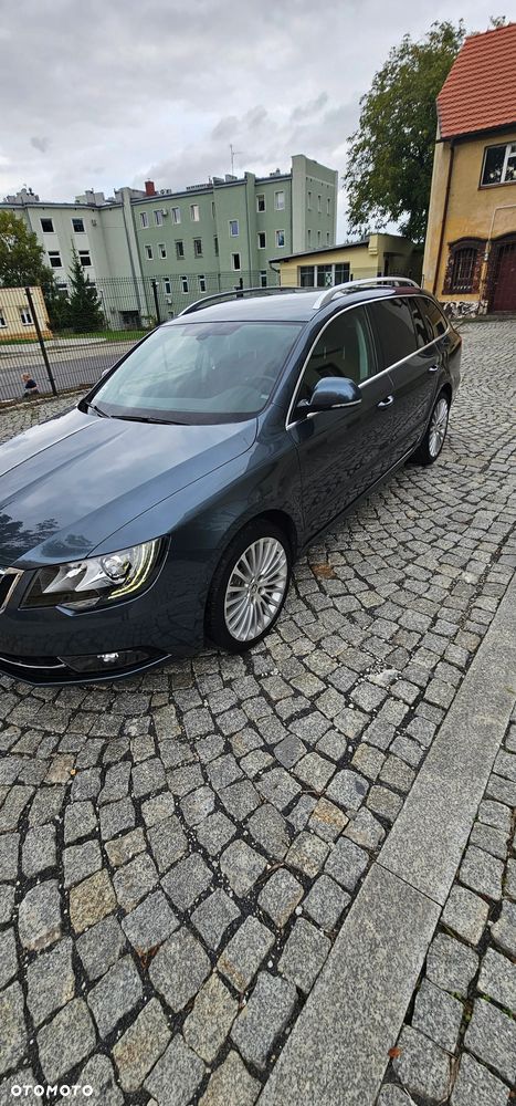 Skoda Superb 2.0 TDI Elegance - 2