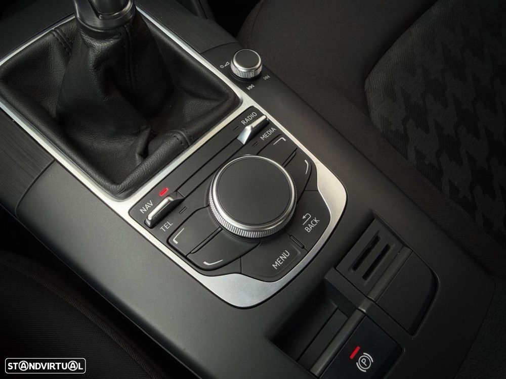 Audi A3 Limousine 1.6 TDI Advance Ultra - 23