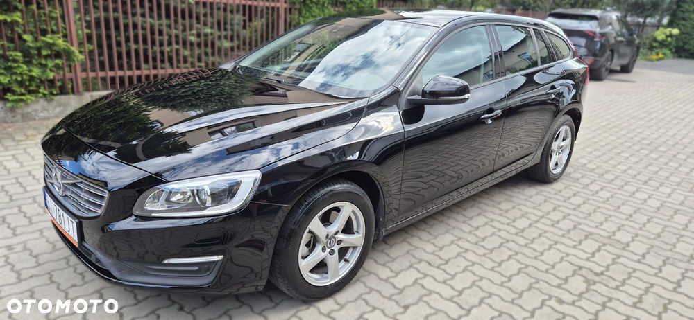 Volvo V60 D4 Drive-E Dynamic Edition (Momentum) - 2