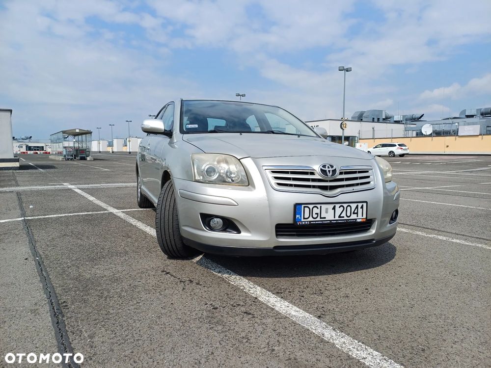 Toyota Avensis 2.0 D-4D - 14